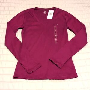 Ladies Small V-Neck Long Sleeved Top